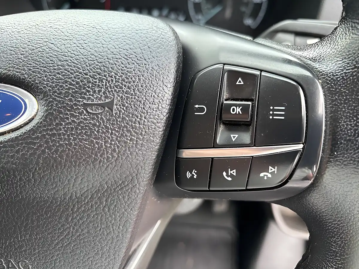 Used 2020 Ford Transit Custom Limited White - Interior and Exterior details 11