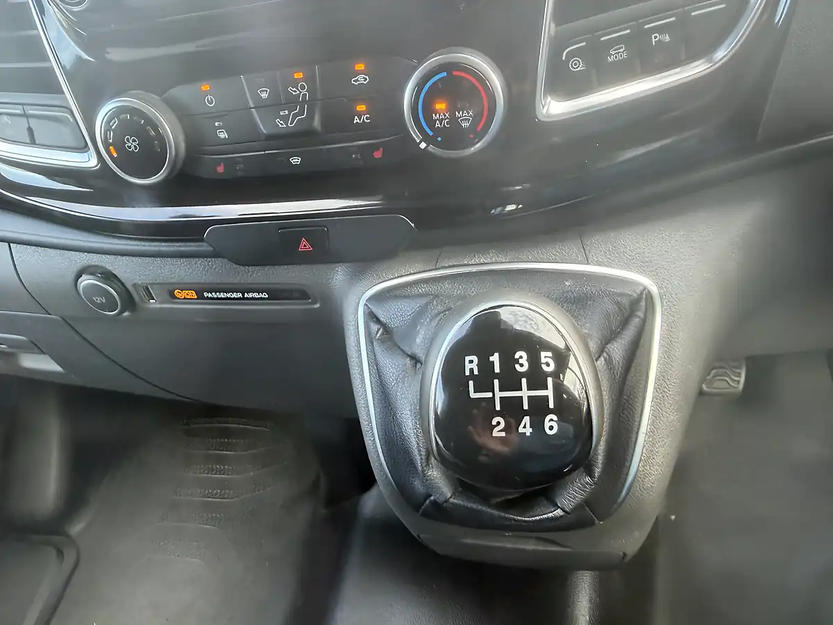 Used 2020 Ford Transit Custom Limited White - Interior and Exterior details 19
