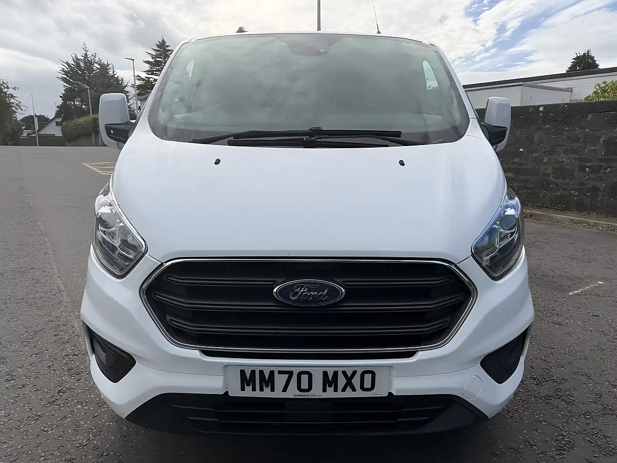 Used 2020 Ford Transit Custom Limited White - Interior and Exterior details 2