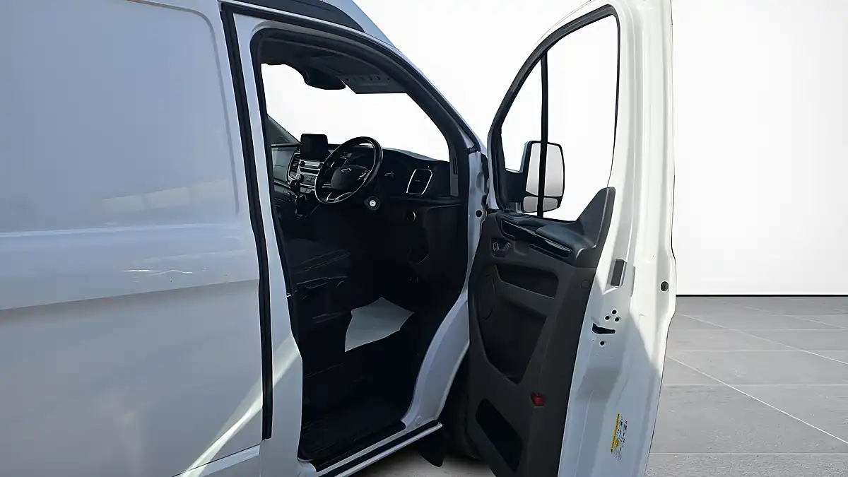 Used 2020 Ford Transit Custom Limited White - Interior and Exterior details 12