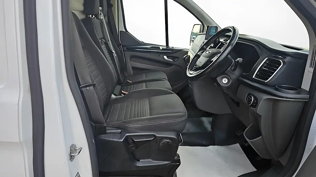 Used 2020 Ford Transit Custom Limited White - Interior and Exterior details 13