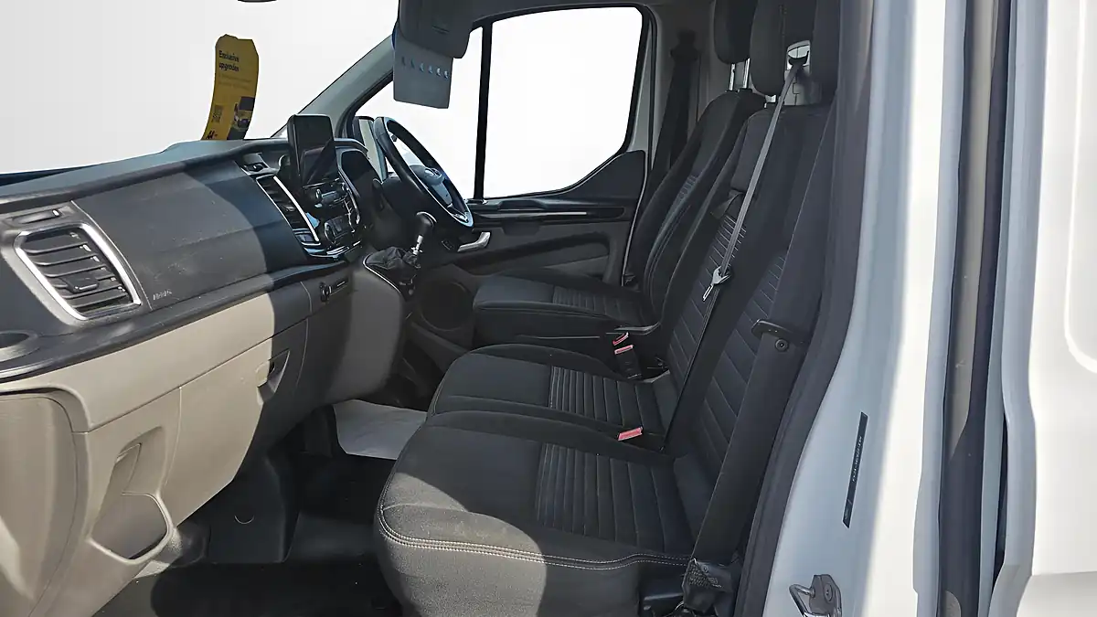 Used 2020 Ford Transit Custom Limited White - Interior and Exterior details 15