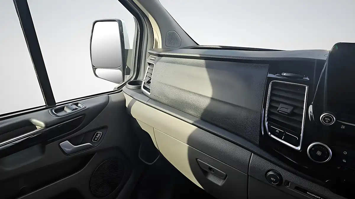Used 2020 Ford Transit Custom Limited White - Interior and Exterior details 19