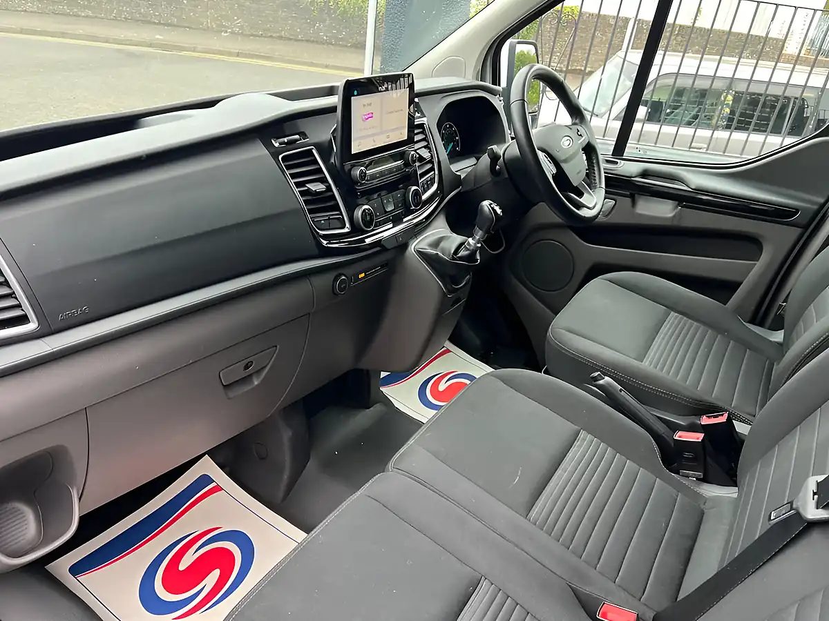 Used 2020 Ford Transit Custom Limited White - Interior and Exterior details 13