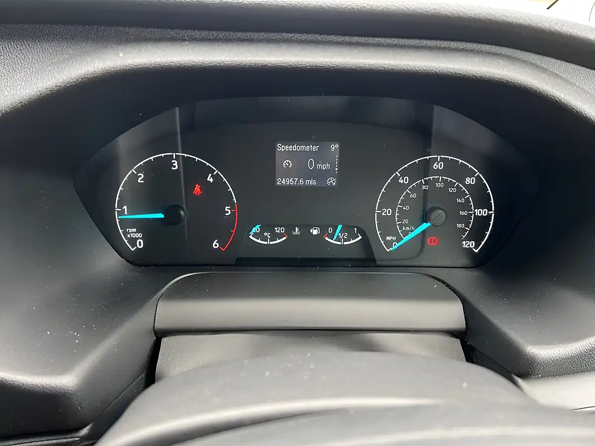 Used 2020 Ford Transit Custom Limited White - Interior and Exterior details 17