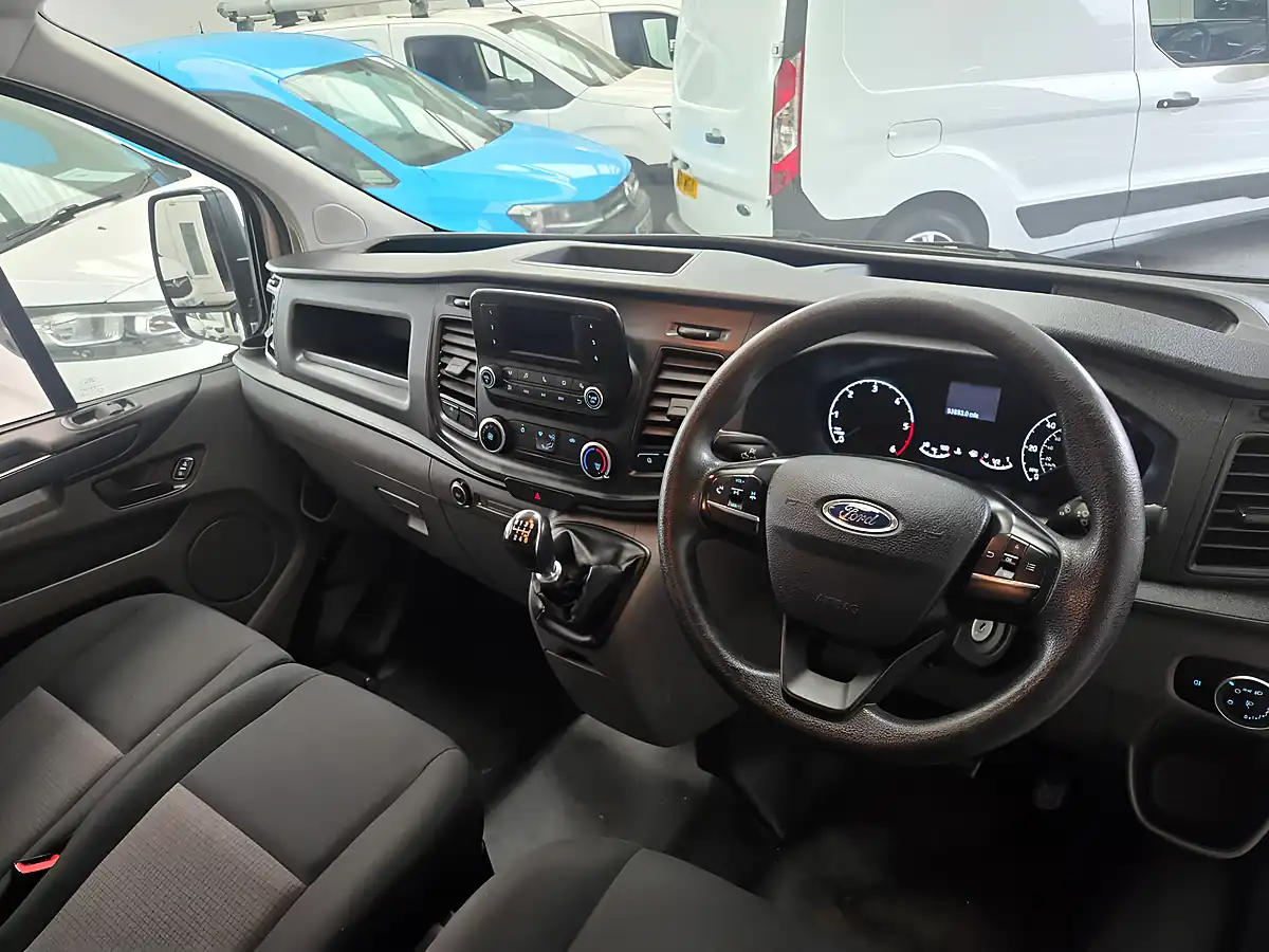Used 2020 Ford Transit Custom Low Roof Leader White - Interior and Exterior details 14