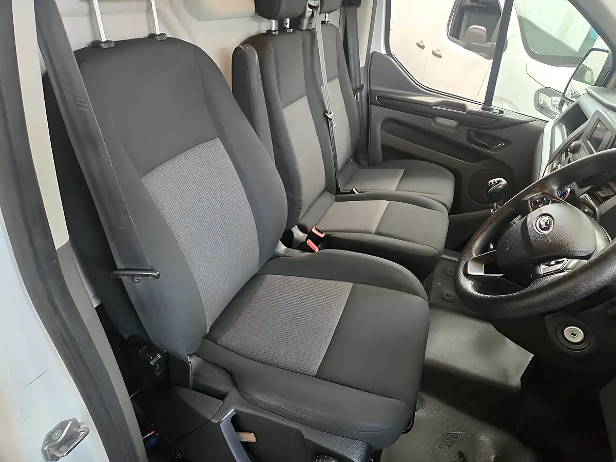 Used 2020 Ford Transit Custom Low Roof Leader White - Interior and Exterior details 15