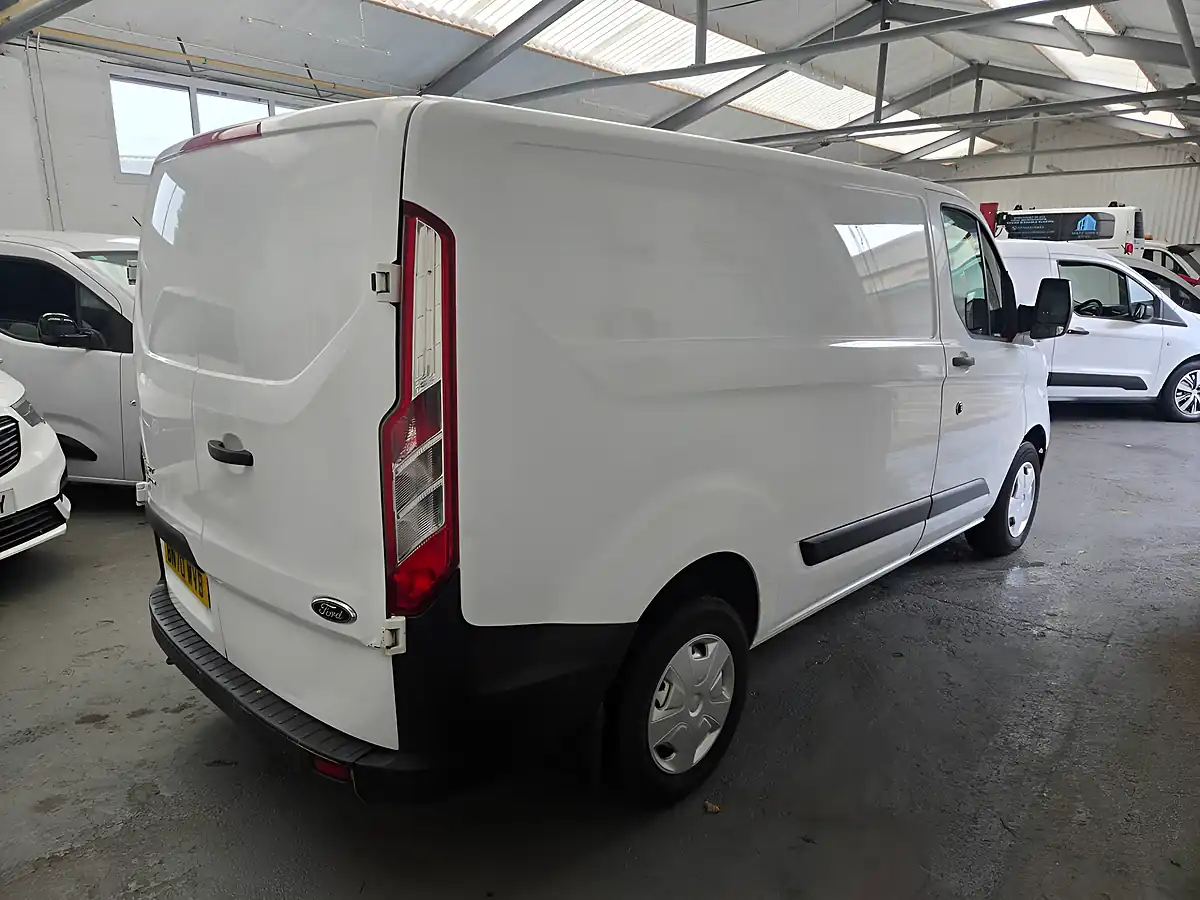 Used 2020 Ford Transit Custom Low Roof Leader White - Interior and Exterior details 3