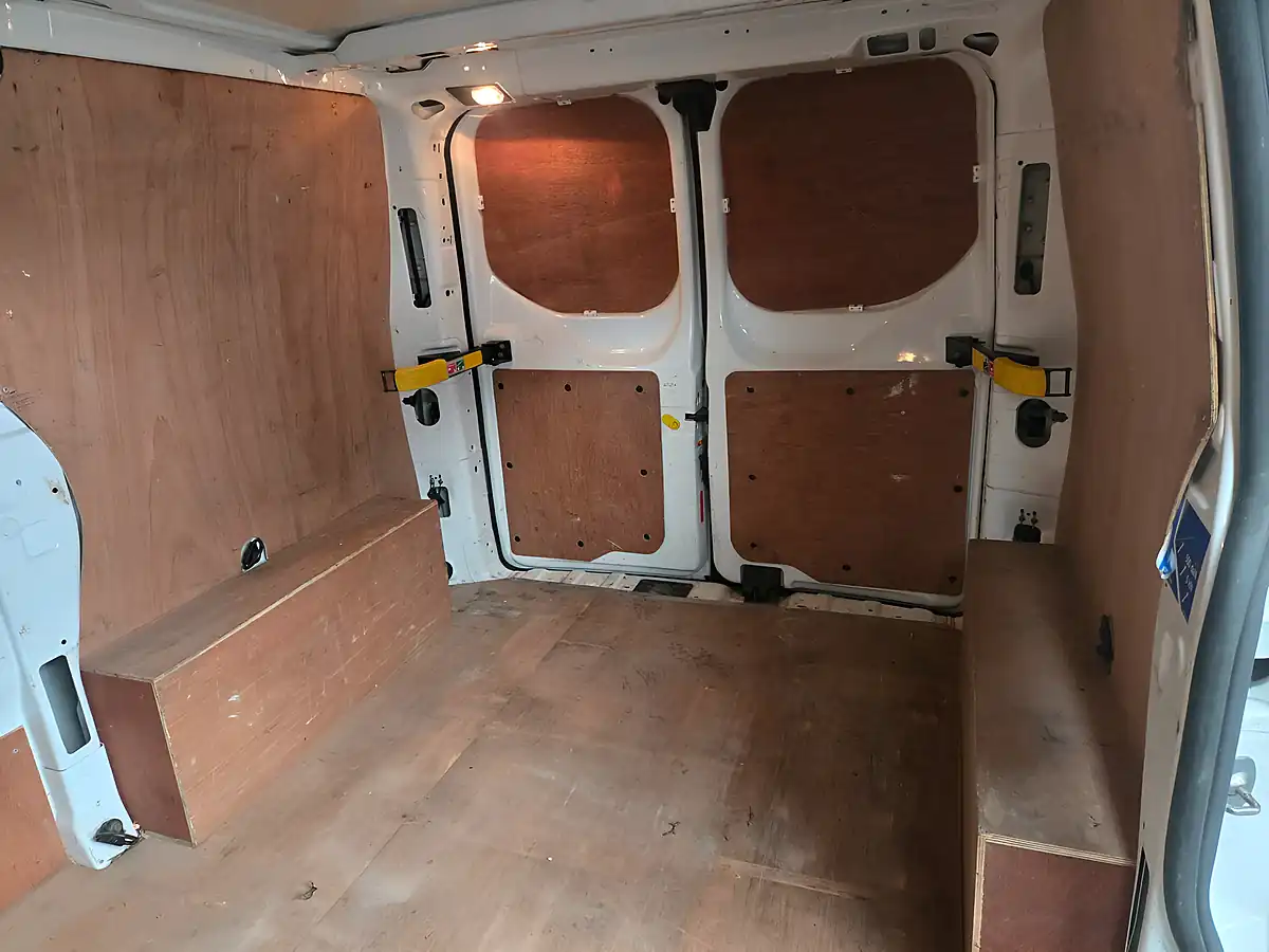 Used 2020 Ford Transit Custom Low Roof Leader White - Interior and Exterior details 8