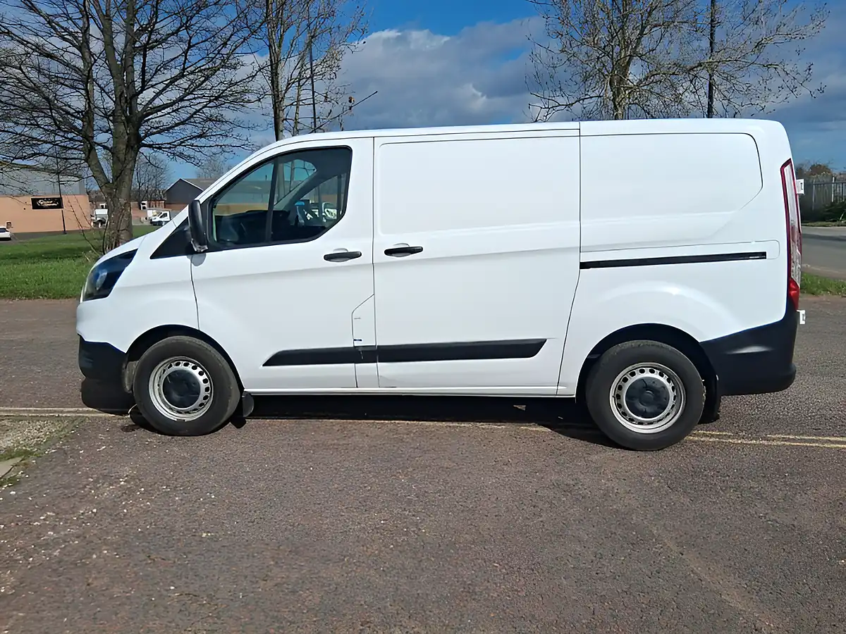 Used 2020 Ford Transit Custom Panel Van White - Interior and Exterior details 2
