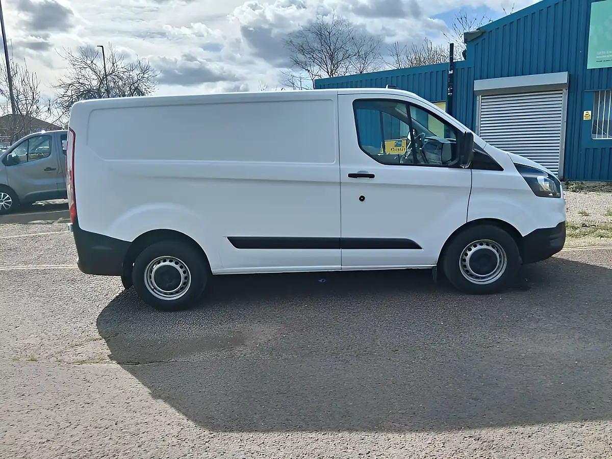 Used 2020 Ford Transit Custom Panel Van White - Interior and Exterior details 6