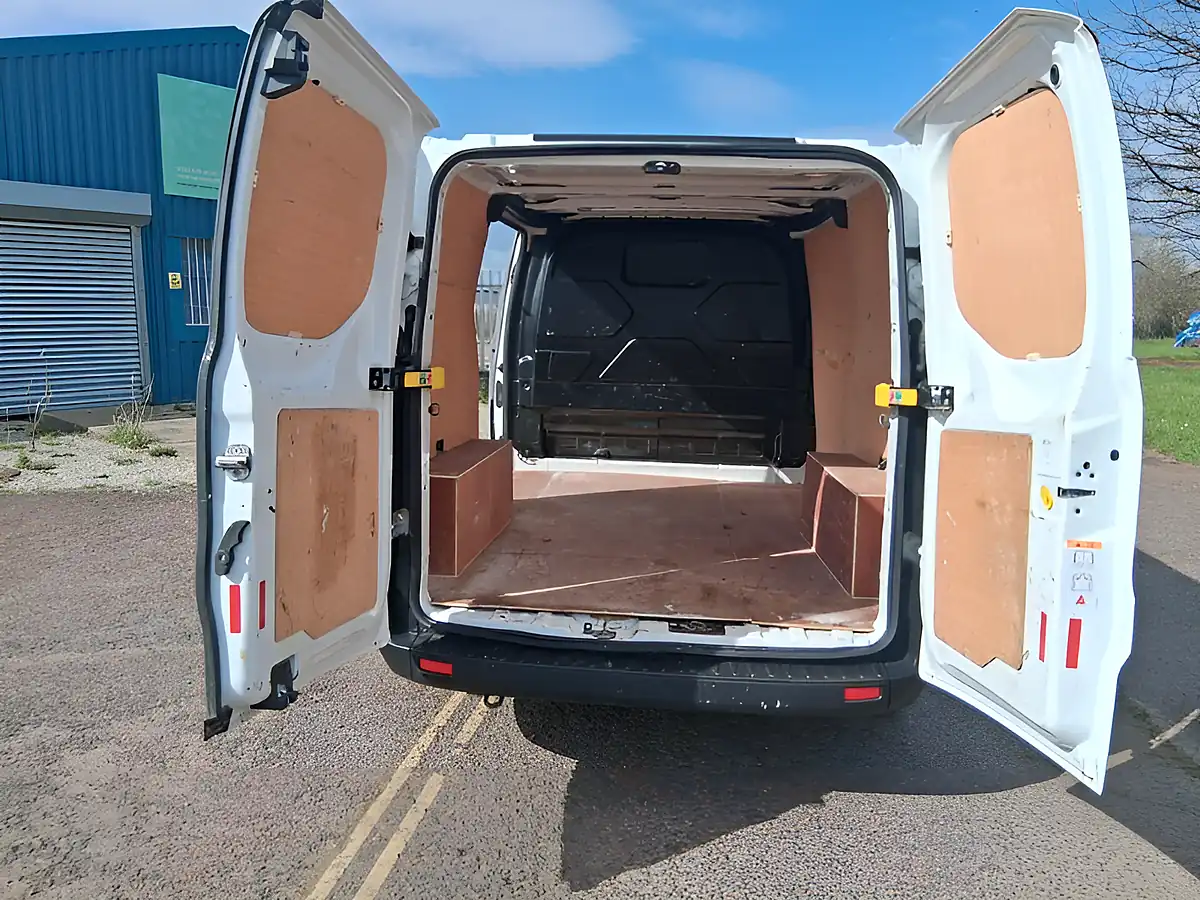 Used 2020 Ford Transit Custom Panel Van White - Interior and Exterior details 9