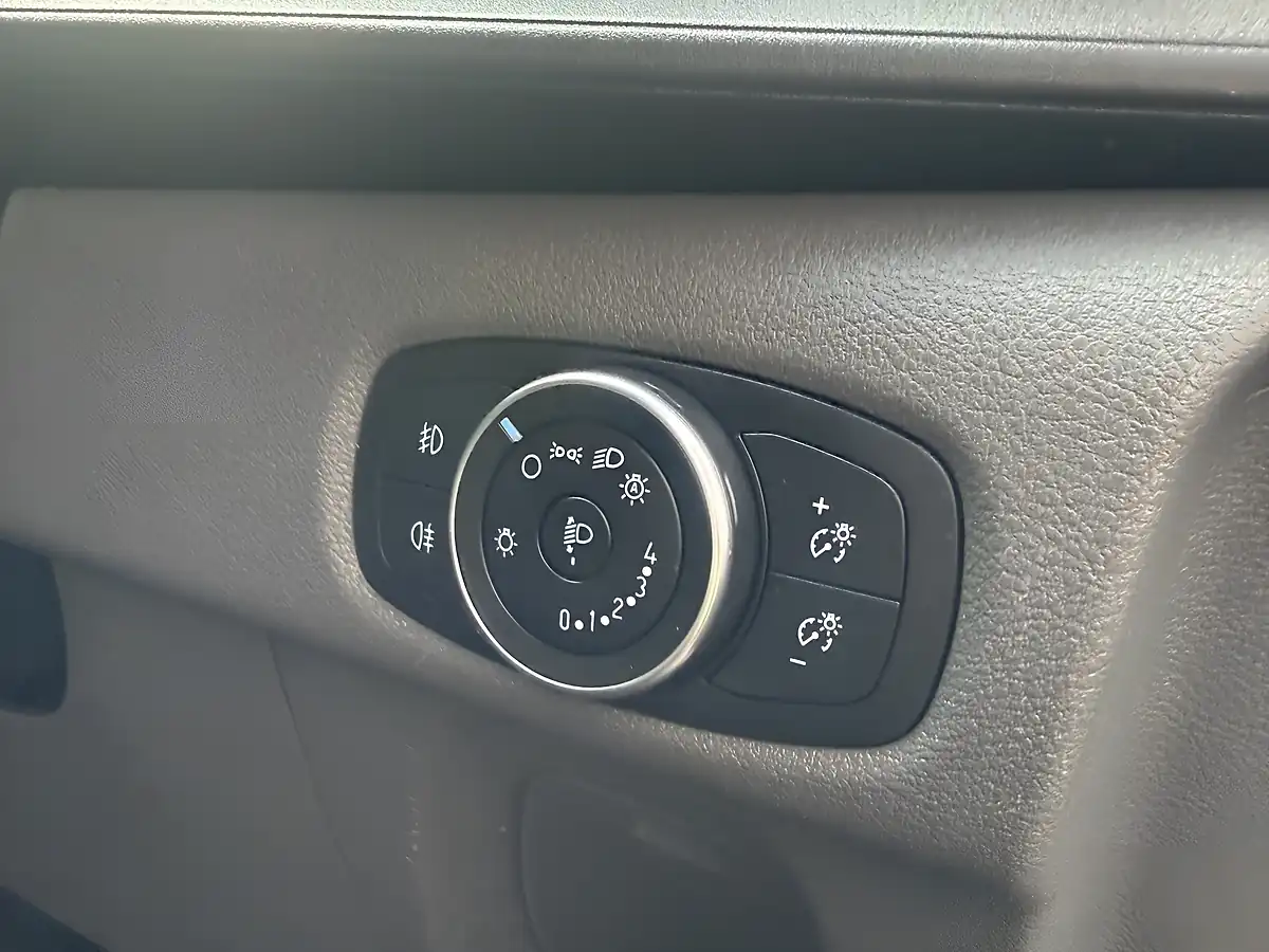 Used 2020 Ford Transit Custom Sport Black - Interior and Exterior details 18