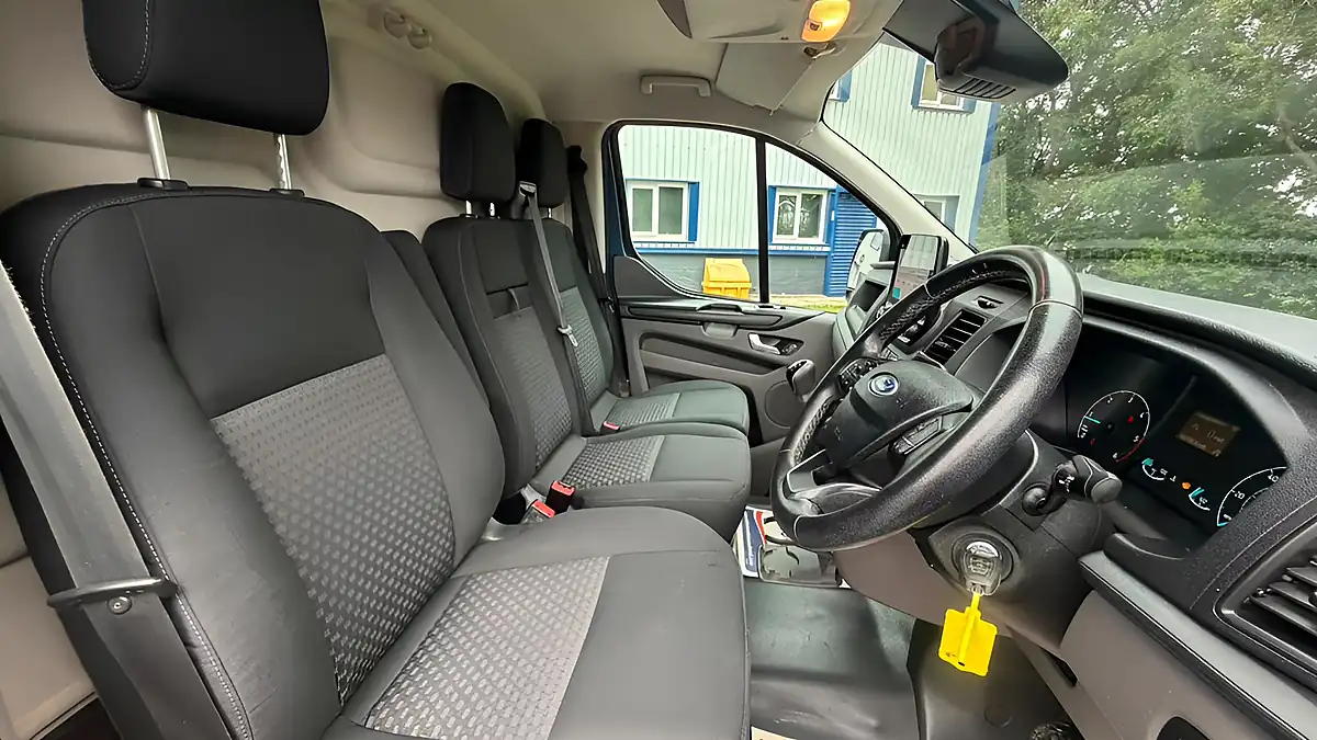 Used 2020 Ford Transit Custom Trend Blue - Interior and Exterior details 14