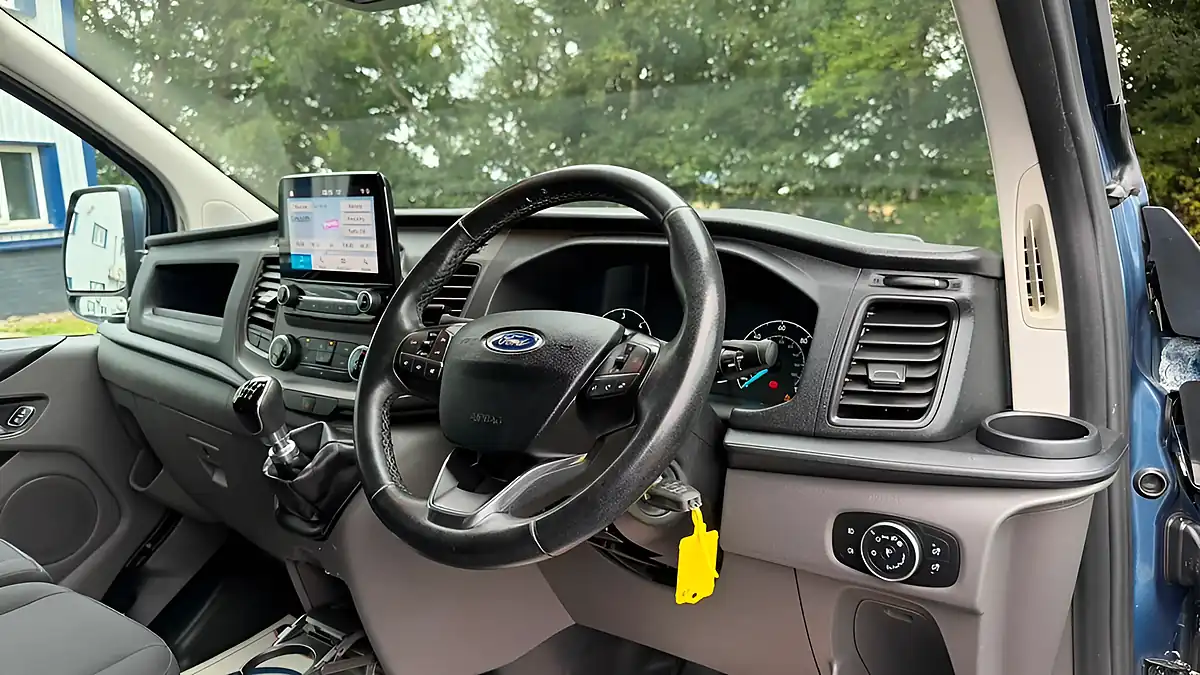 Used 2020 Ford Transit Custom Trend Blue - Interior and Exterior details 16