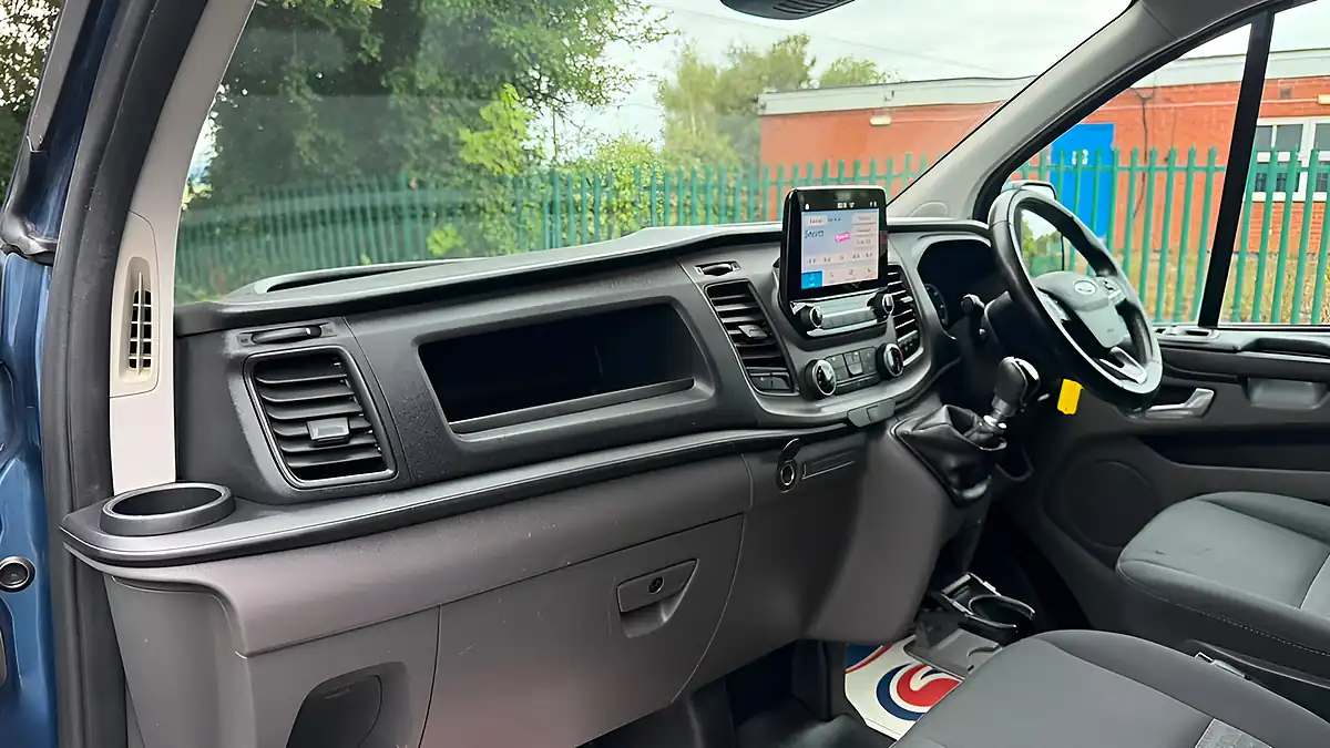 Used 2020 Ford Transit Custom Trend Blue - Interior and Exterior details 17