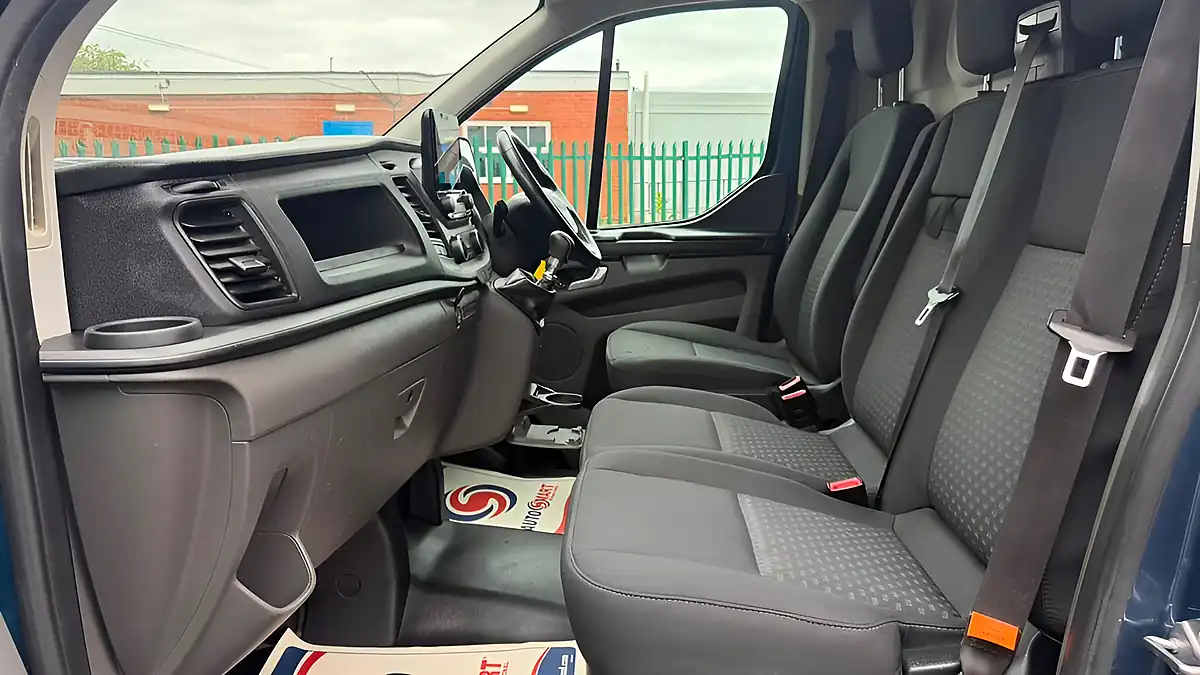 Used 2020 Ford Transit Custom Trend Blue - Interior and Exterior details 19