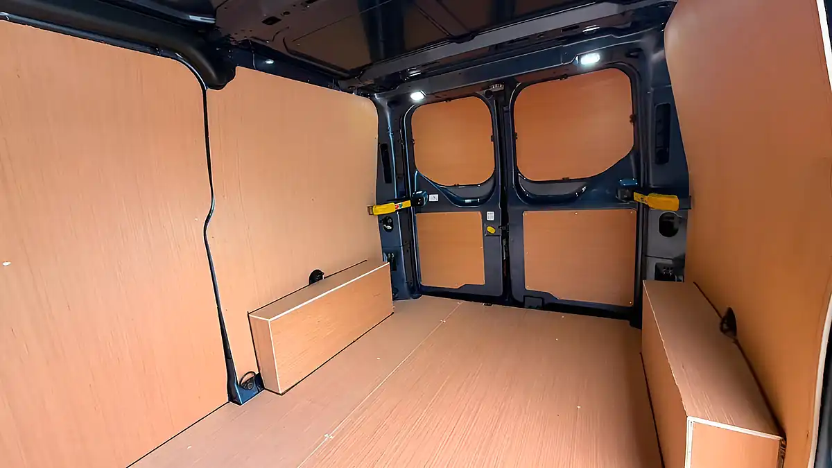 Used 2020 Ford Transit Custom Trend Blue - Interior and Exterior details 8