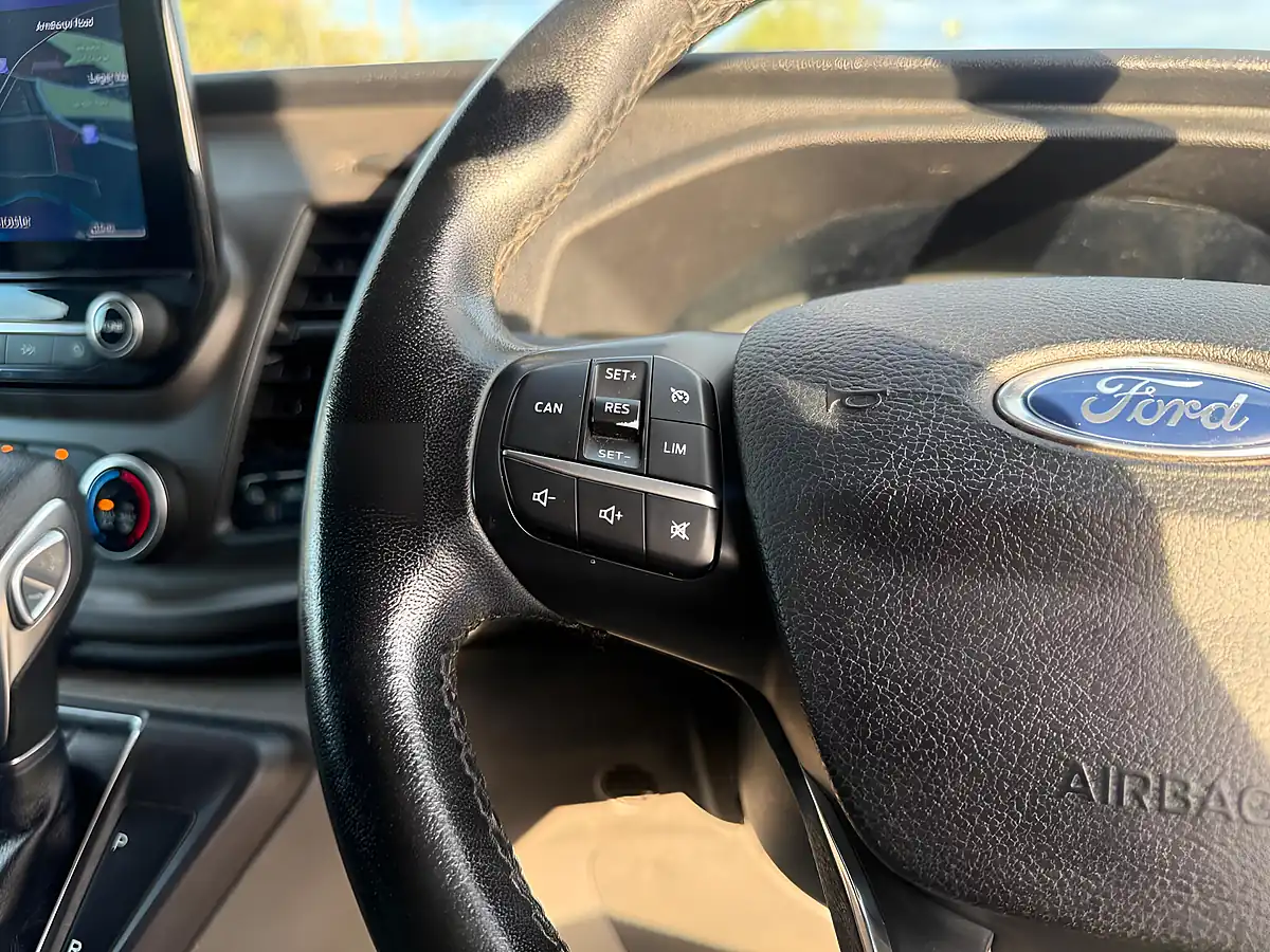 Used 2020 Ford Transit Custom Trend Blue - Interior and Exterior details 17
