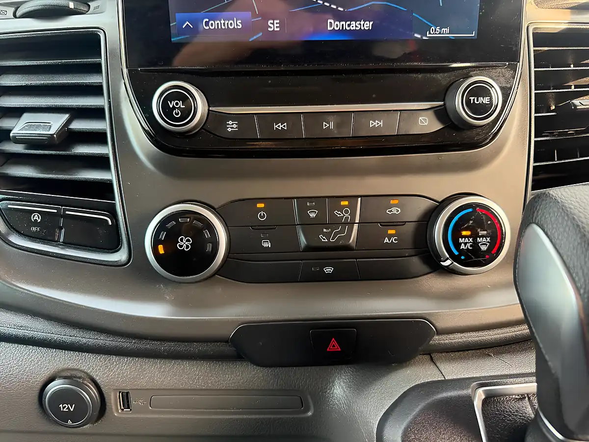 Used 2020 Ford Transit Custom Trend Blue - Interior and Exterior details 18