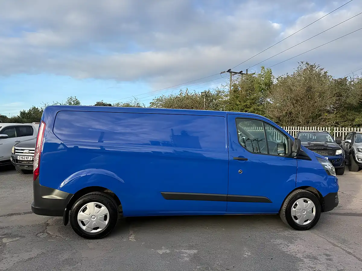 Used 2020 Ford Transit Custom Trend Blue - Interior and Exterior details 2