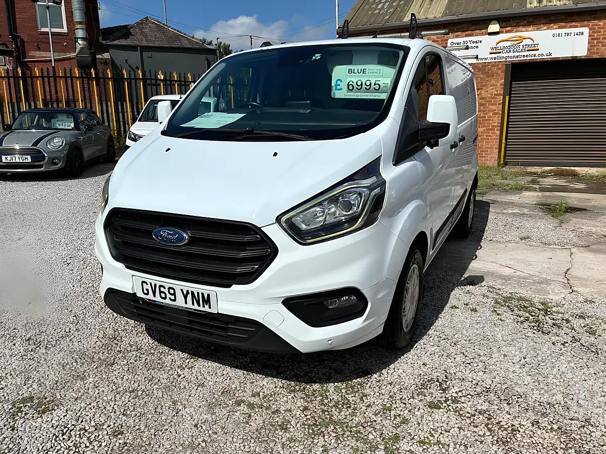 Used 2020 Ford Transit Custom Trend L1 H1 White - Interior and Exterior details 10