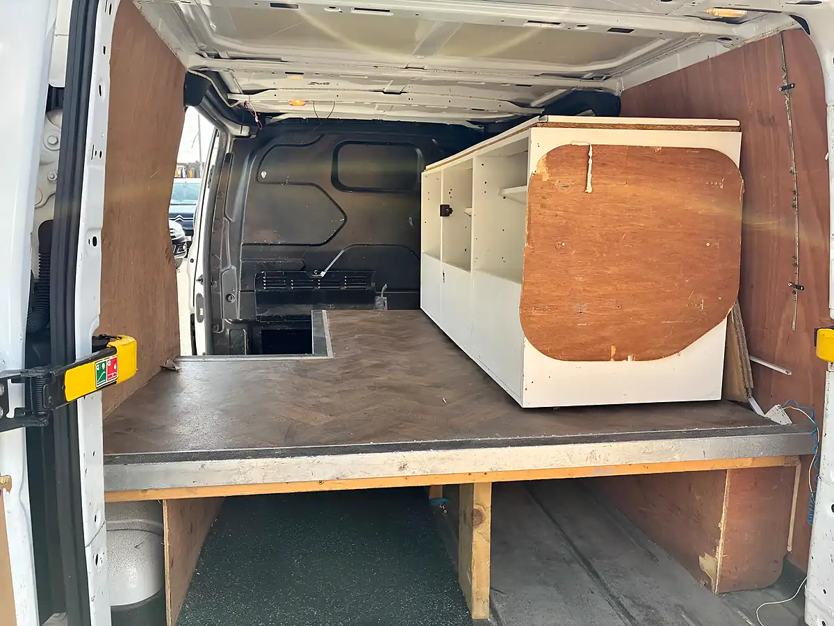 Used 2020 Ford Transit Custom Trend L1 H1 White - Interior and Exterior details 19