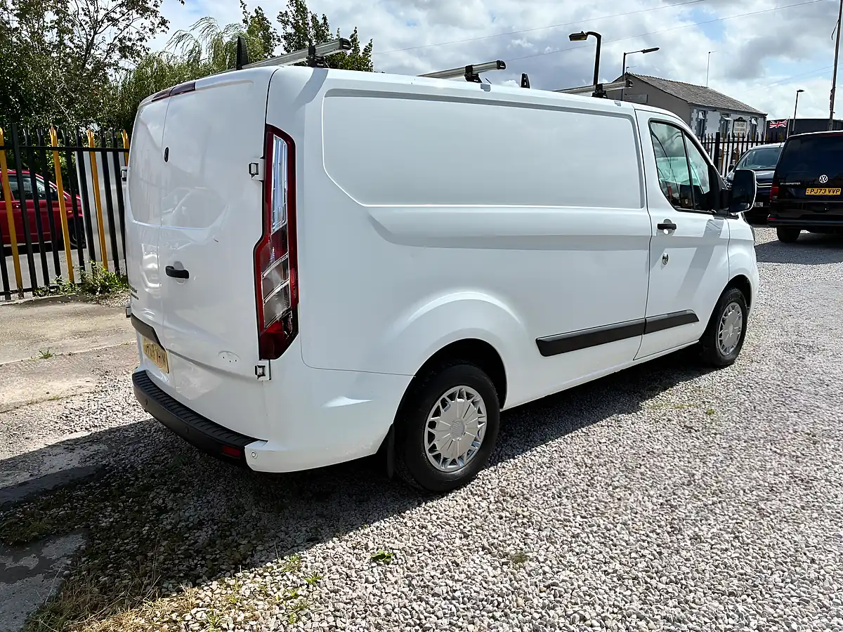 Used 2020 Ford Transit Custom Trend L1 H1 White - Interior and Exterior details 4