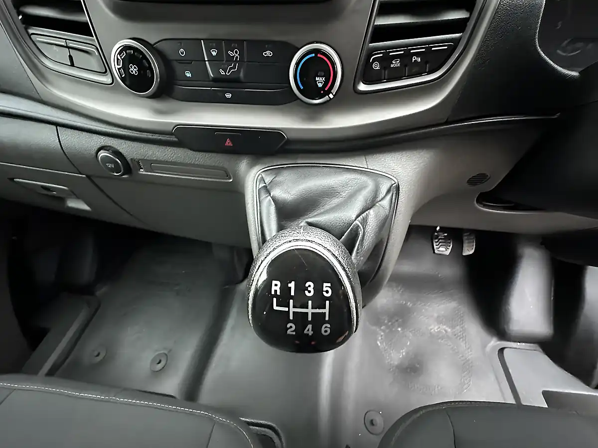 Used 2020 Ford Transit Custom Trend Silver - Interior and Exterior details 13