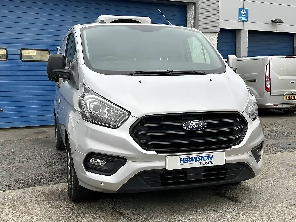Used 2020 Ford Transit Custom Trend Silver - Interior and Exterior details 3