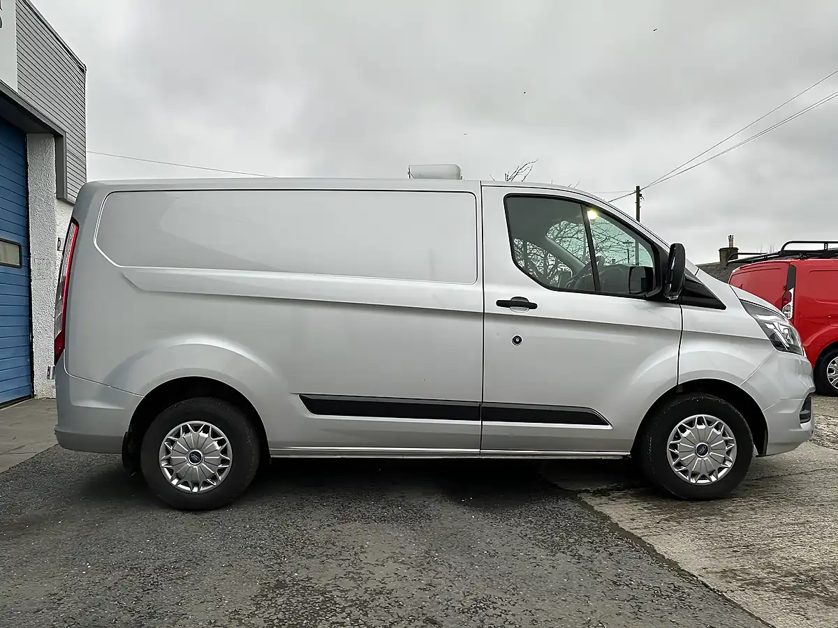 Used 2020 Ford Transit Custom Trend Silver - Interior and Exterior details 8