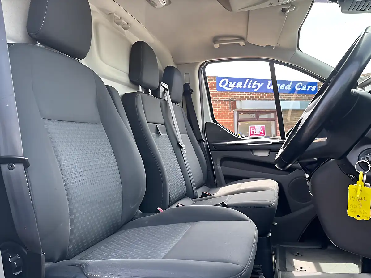 Used 2020 Ford Transit Custom Trend White - Interior and Exterior details 12