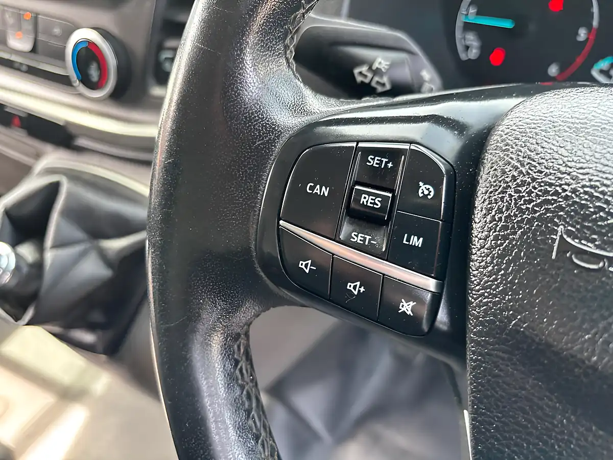 Used 2020 Ford Transit Custom Trend White - Interior and Exterior details 20