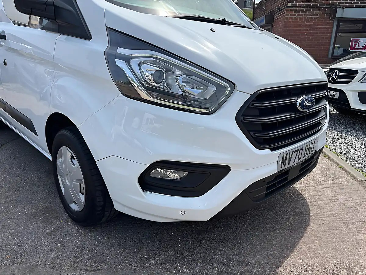 Used 2020 Ford Transit Custom Trend White - Interior and Exterior details 6