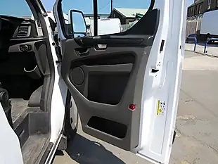 Used 2020 Ford Transit Custom Trend White - Interior and Exterior details 17
