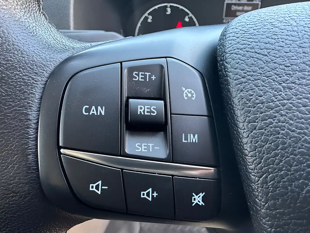 Used 2020 Ford Transit Custom Trend White - Interior and Exterior details 20