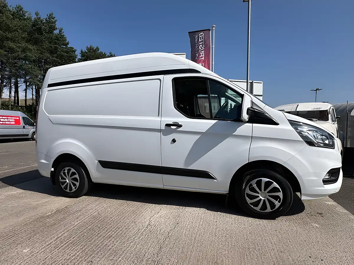 Used 2020 Ford Transit Custom Trend White - Interior and Exterior details 6
