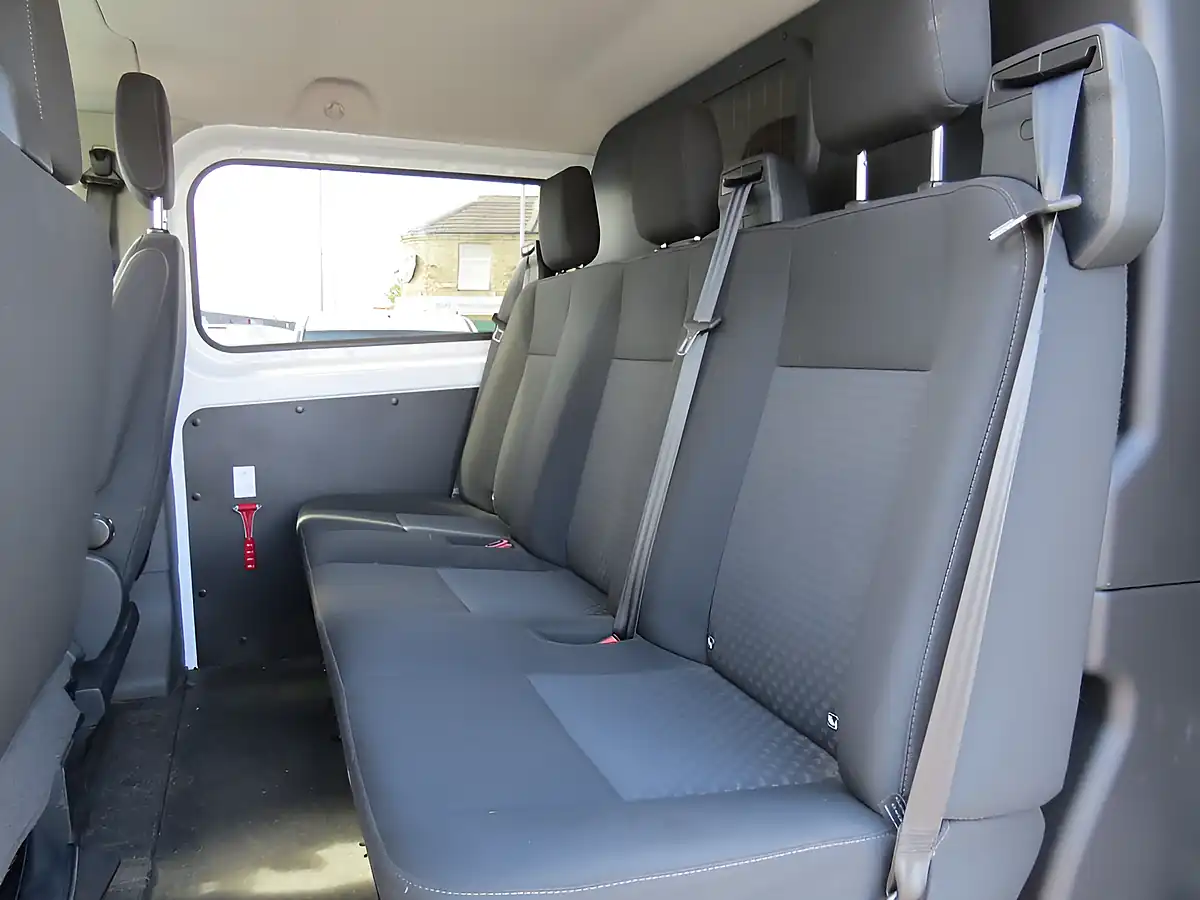 Used 2020 Ford Transit Custom Trend White - Interior and Exterior details 10