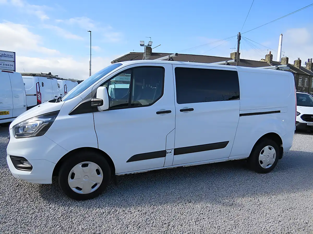 Used 2020 Ford Transit Custom Trend White - Interior and Exterior details 13