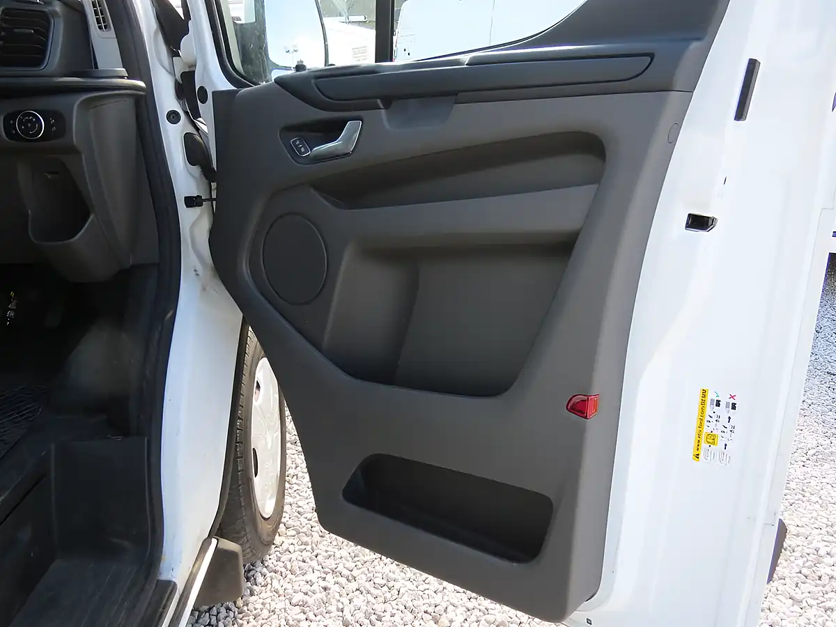 Used 2020 Ford Transit Custom Trend White - Interior and Exterior details 14