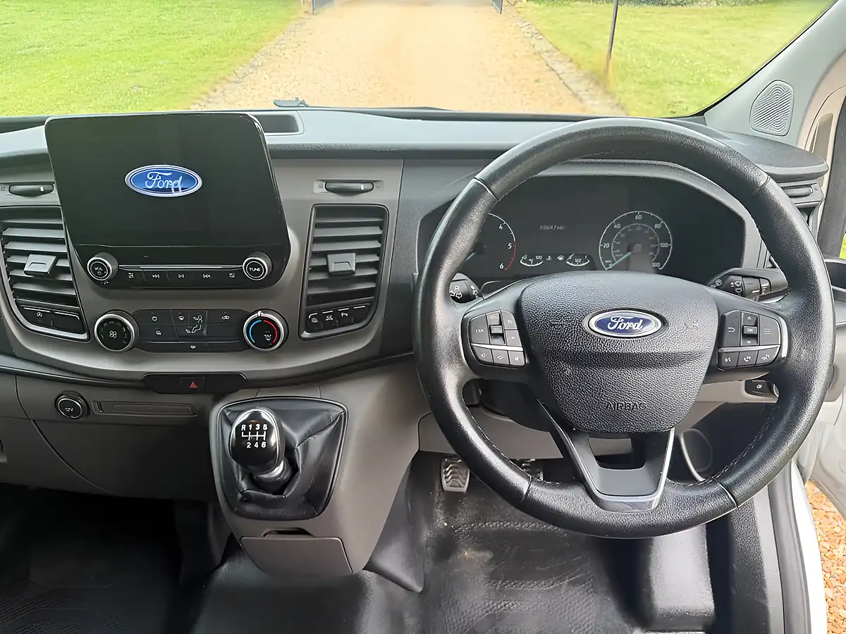 Used 2020 Ford Transit Custom Trend White - Interior and Exterior details 10
