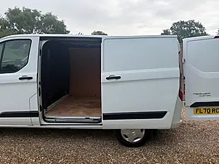 Used 2020 Ford Transit Custom Trend White - Interior and Exterior details 18