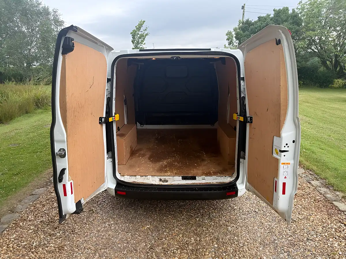 Used 2020 Ford Transit Custom Trend White - Interior and Exterior details 19