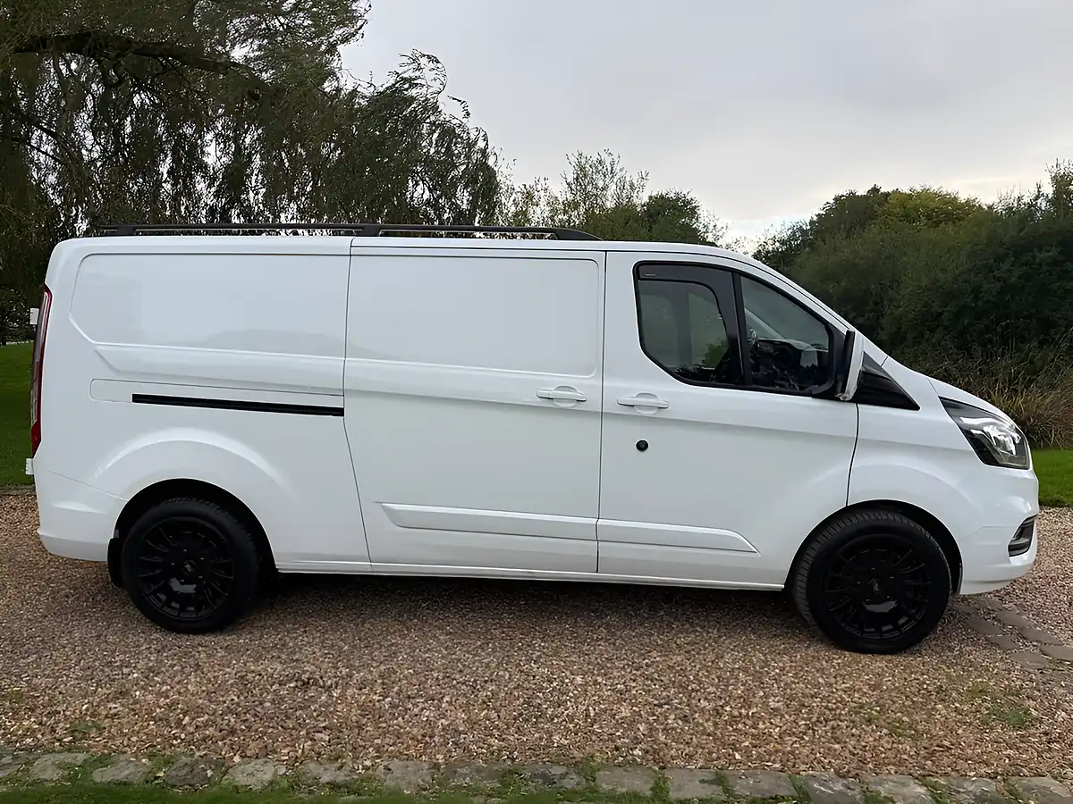 Used 2020 Ford Transit Custom Trend White - Interior and Exterior details 6