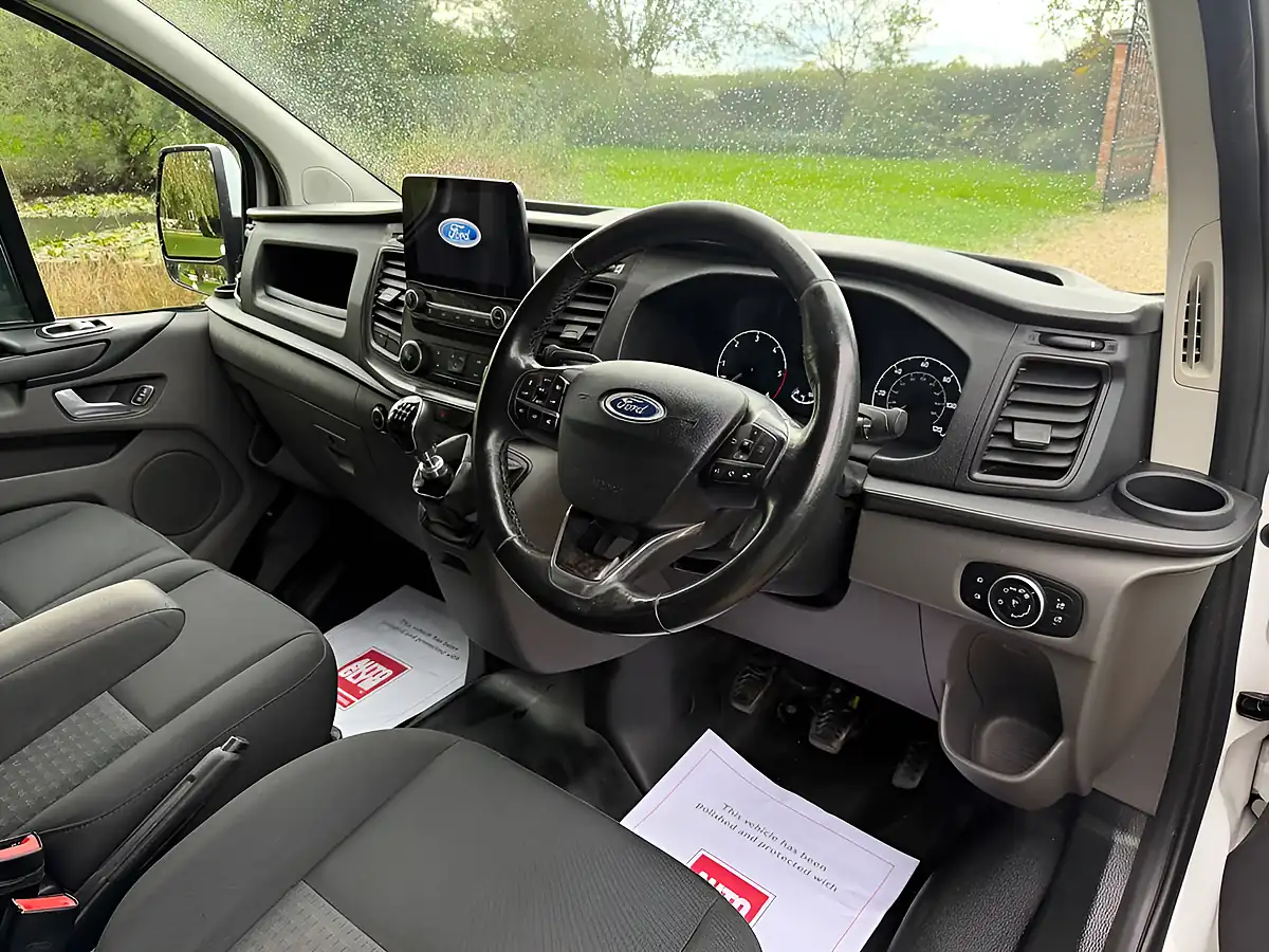Used 2020 Ford Transit Custom Trend White - Interior and Exterior details 9