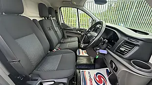 Used 2020 Ford Transit Custom Trend White - Interior and Exterior details 14