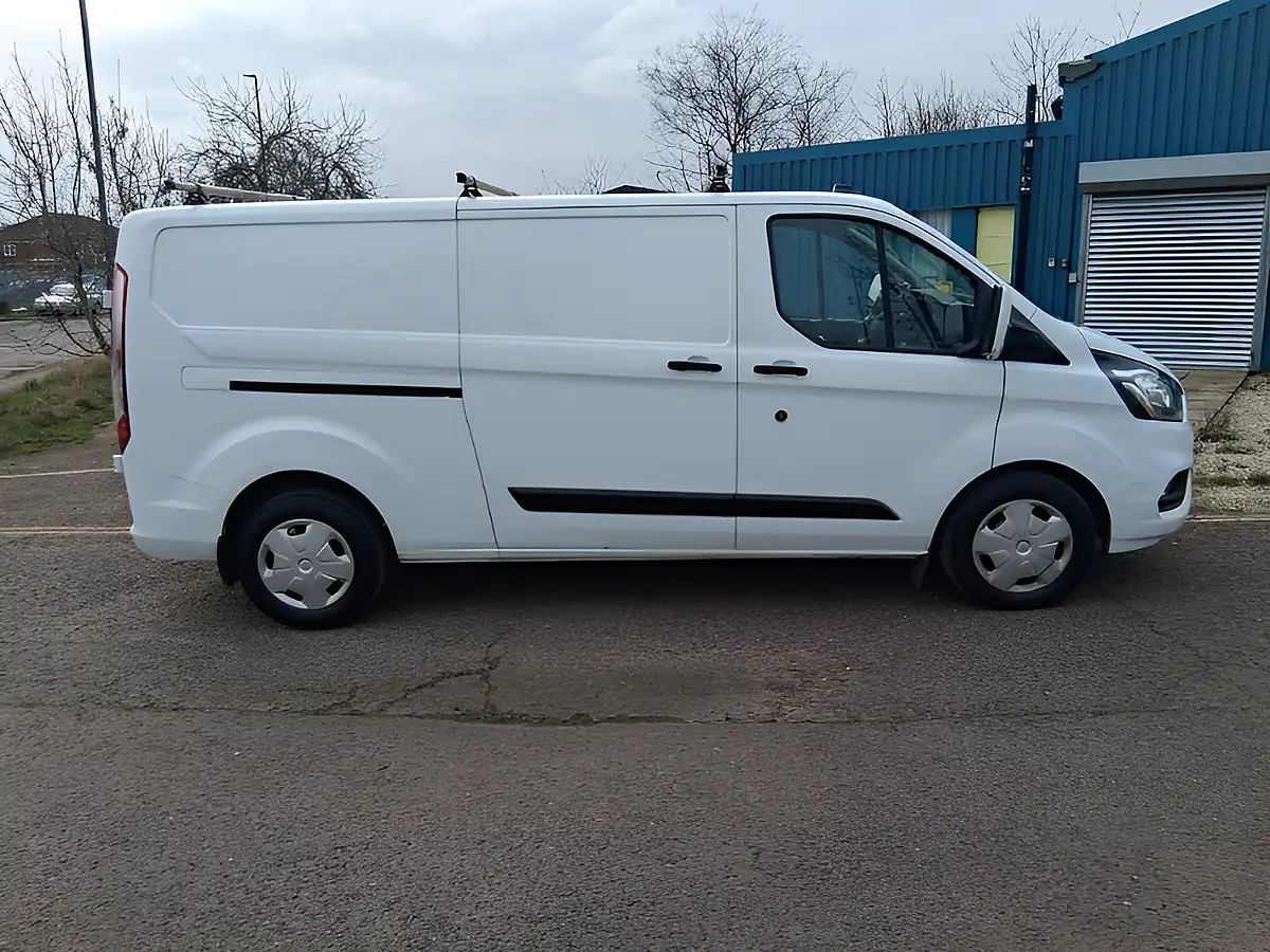 Used 2020 Ford Transit Custom Trend White - Interior and Exterior details 6