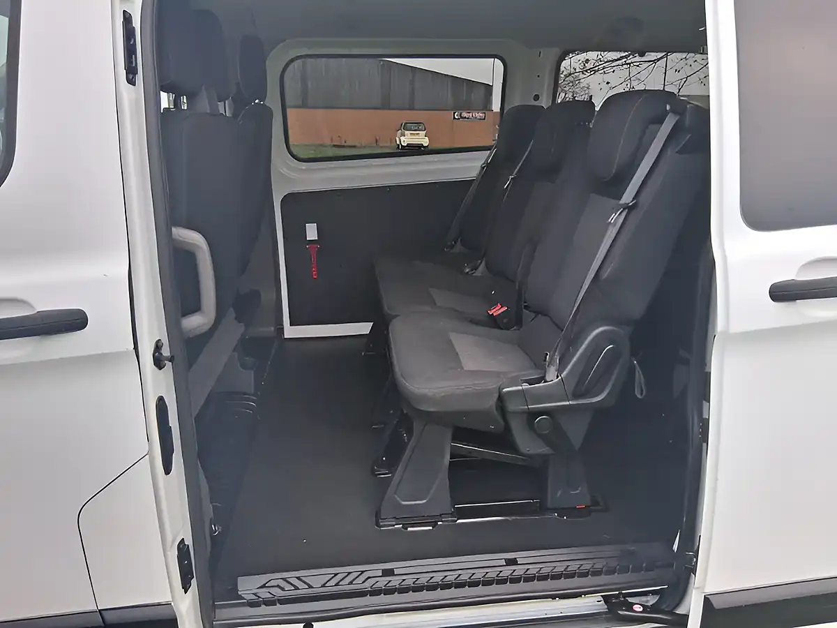 Used 2020 Ford Transit Custom Trend White - Interior and Exterior details 11