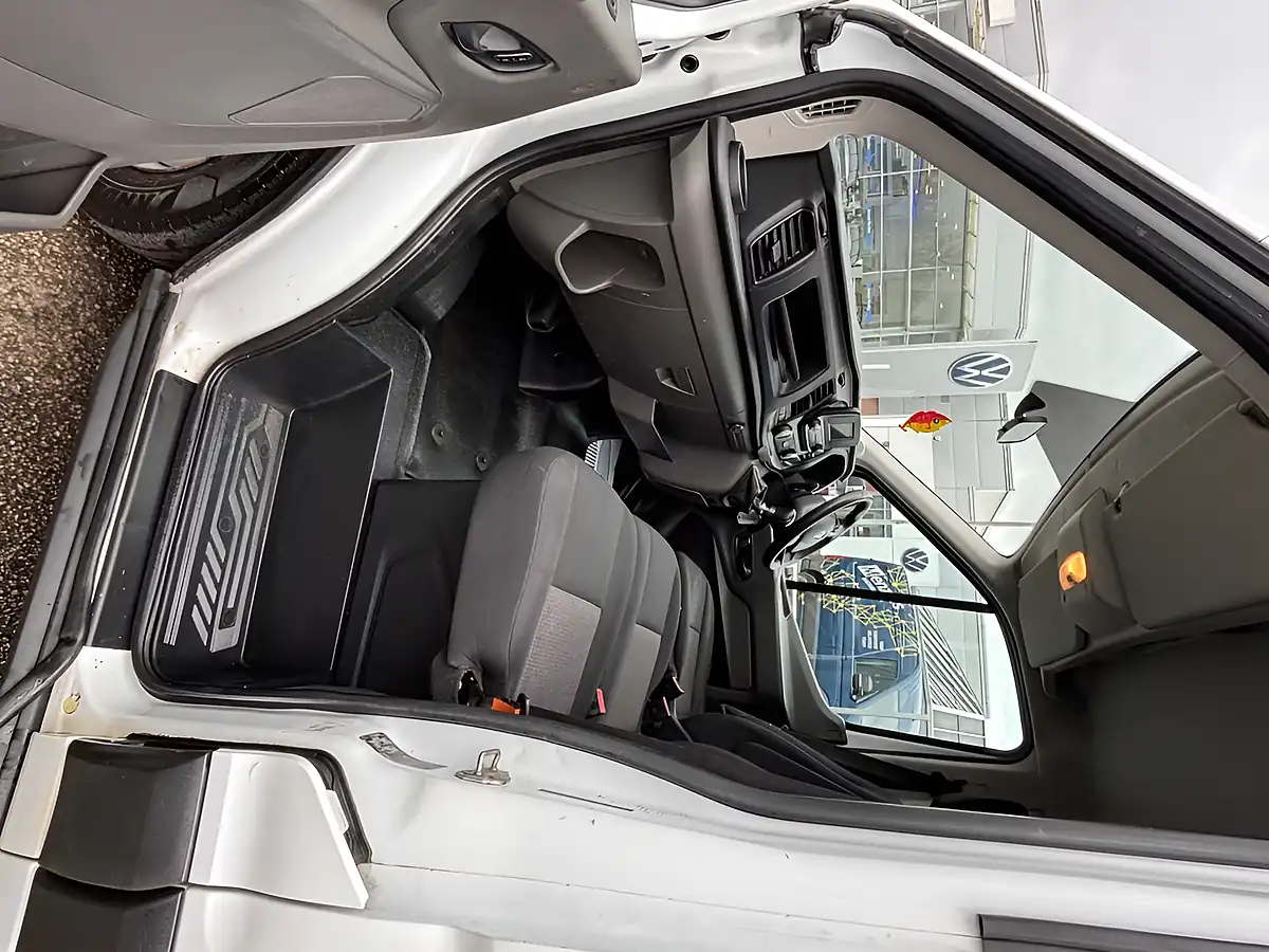 Used 2020 Ford Transit Dropside L4 White - Interior and Exterior details 8
