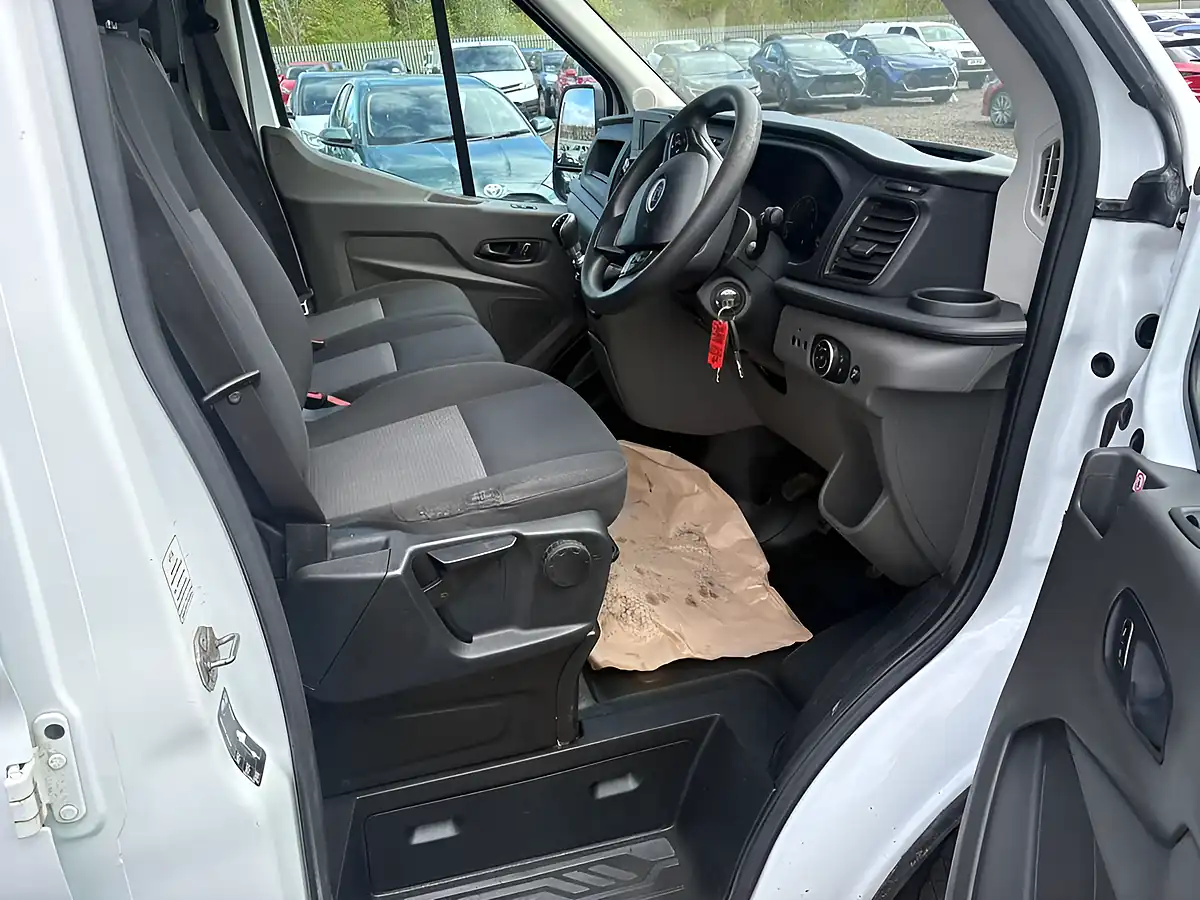 Used 2020 Ford Transit Leader Chassis Double Cab White - Interior and Exterior details 9